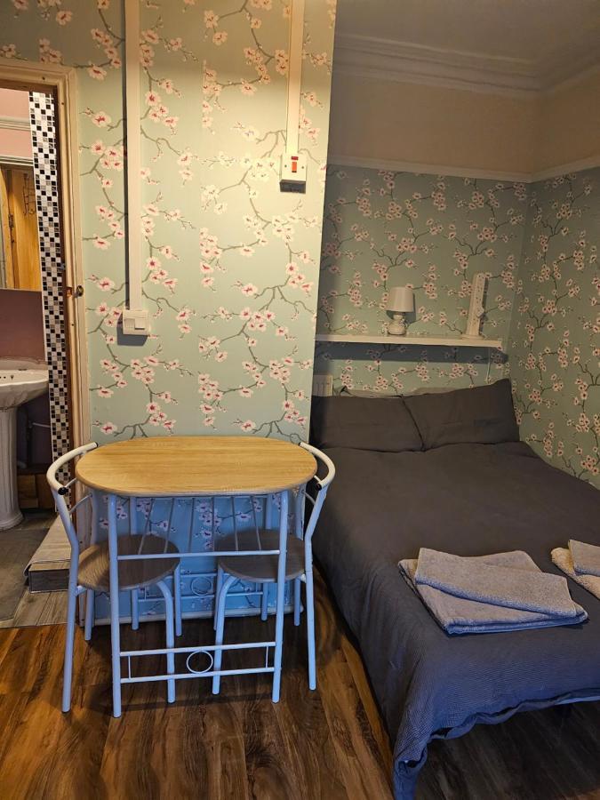 Ensuite Double Room Elizabeth Line Abbeywood Abbey Wood Buitenkant foto